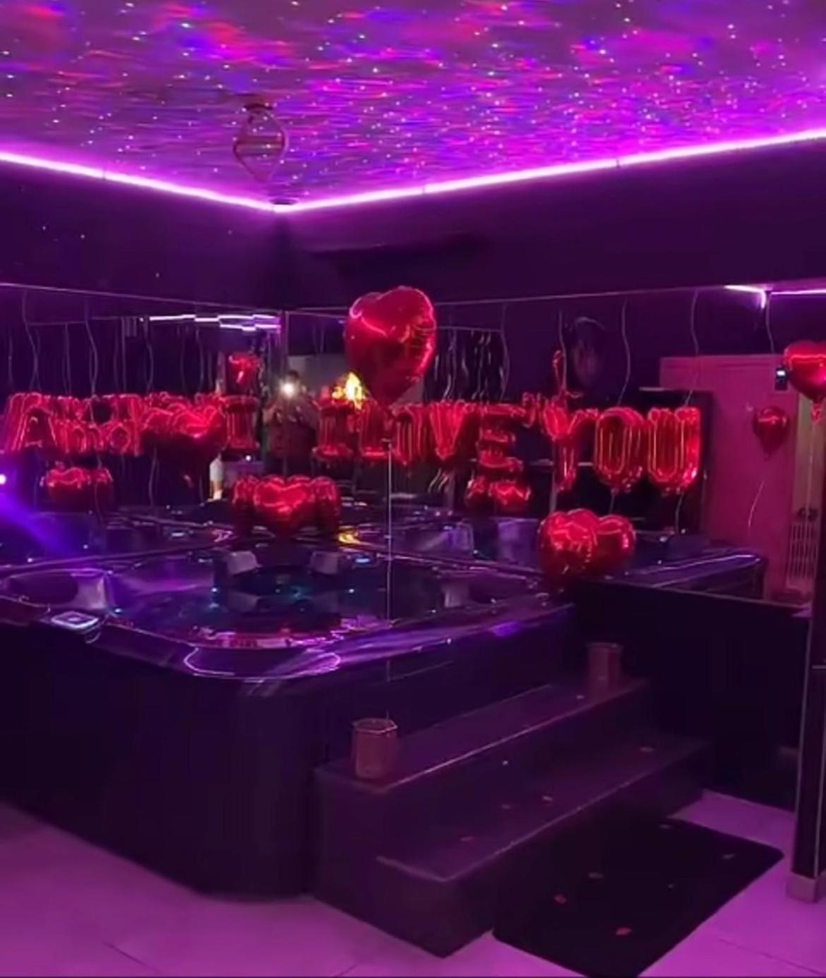 La Gold Room Jacuzzi & Sauna Prive Perpignan Eksteriør bilde